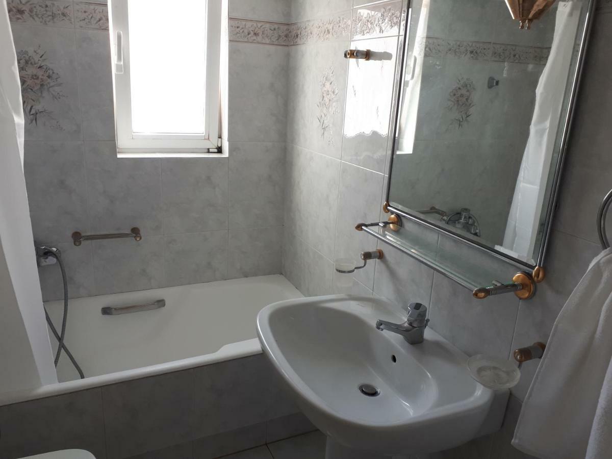 Sea View,Big And Comfortable Appartment In Voula Athene Buitenkant foto